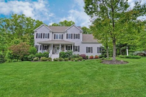 106 Oakhill Ave, Wrentham, MA 02093 exterior