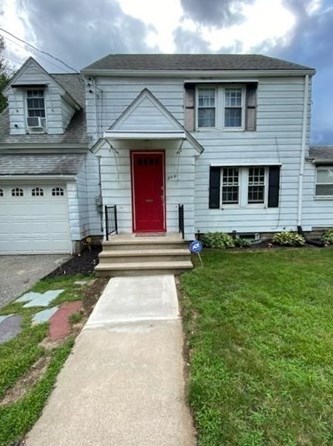 204 Roosevelt Ave, Springfield, MA 01118 exterior