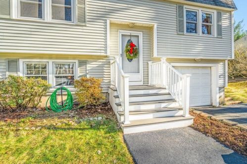 14 Melissa Dr, Nashua, NH 03062 exterior