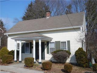 18 Highland St, Moosup, CT 06354 exterior