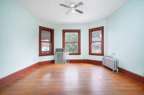 54 Lester St, Springfield, MA 01108 exterior