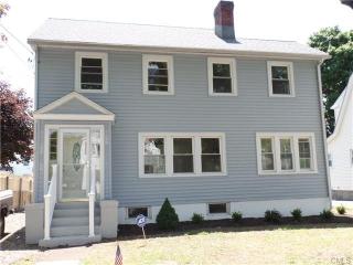 195 Overland Ave, Bridgeport, CT 06606 exterior