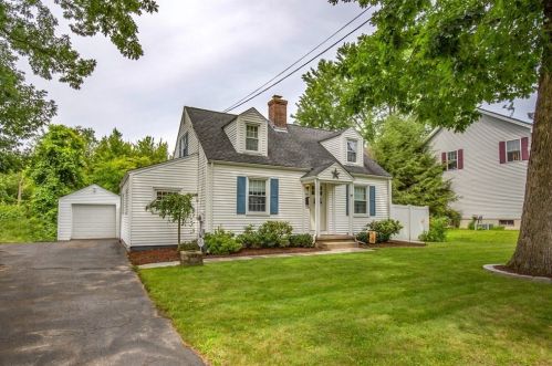 168 Quaker Rd, Springfield, MA 01118 exterior