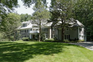 70 Hunting Ridge Rd, Greenwich, CT 06831 exterior