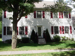 107 Rowe St, Newton, MA 02466 exterior