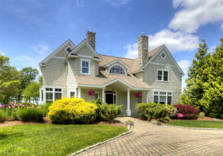 35 Surf Dr, Bristol, RI 02809 exterior