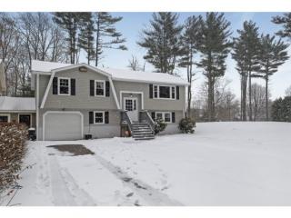 6 Kimberly Dr, Seabrook, NH 03874 exterior