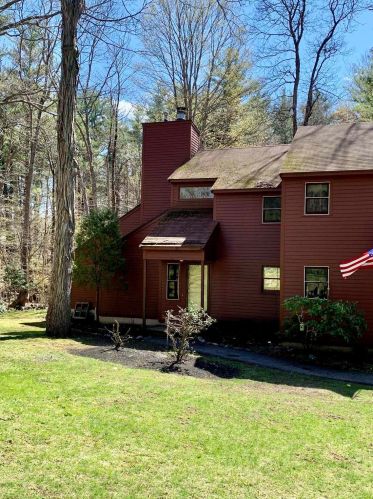 25 Kirriemuir Rd, Stratham, NH 03885 exterior