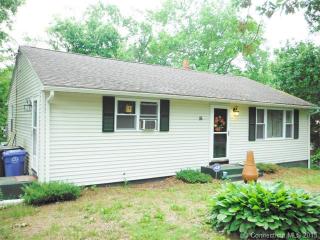 16 Pond View Rd, Moosup, CT 06354 exterior