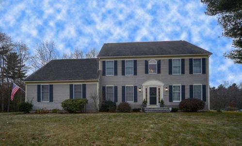 190 Connie Ln, Stoughton, MA 02072 exterior