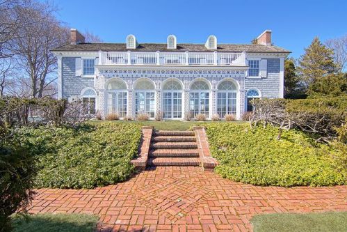 2595 Ocean Blvd, Rye-Beach, NH 03871 exterior
