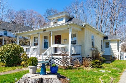 25 High St, Pascoag, RI 02859 exterior