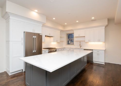 9 Monument Sq, Roxbury Xing, MA 02129 exterior