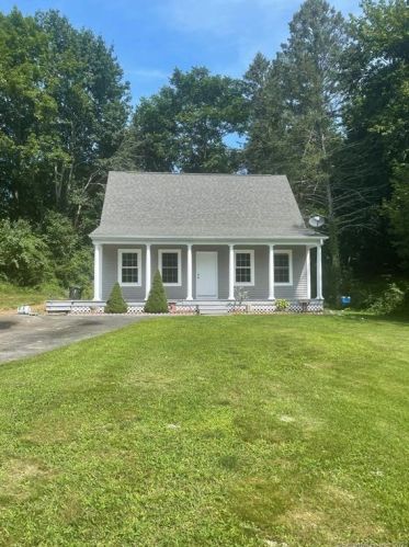 22 Daniel St, Norwich, CT 06360 exterior