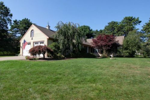 14 Polaris Dr, New-Seabury, MA 02649 exterior