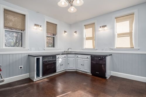 1110 Washington St, Roxbury Xing, MA 02124 exterior