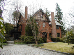 50 Colbert Rd, Newton, MA 02465 exterior