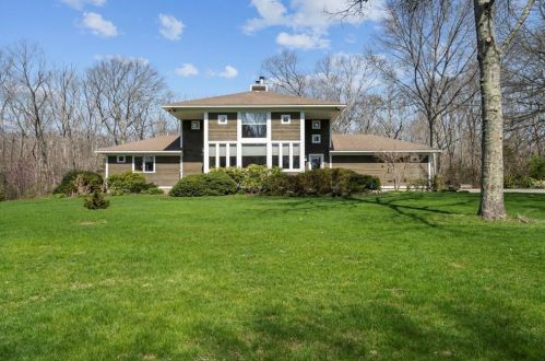 230 Blueberry Ln, Richmond, RI 02892 exterior