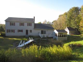 2483 Riverside Dr, Vassalboro, ME 04989 exterior