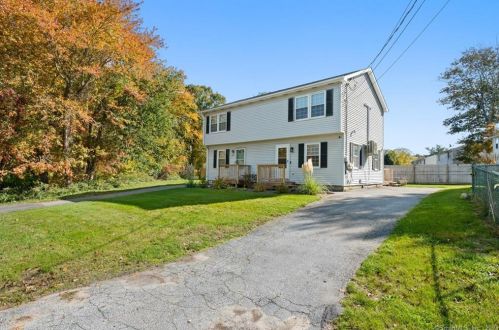 1 Oswegatchie Hills Rd, Niantic, CT 06357 exterior