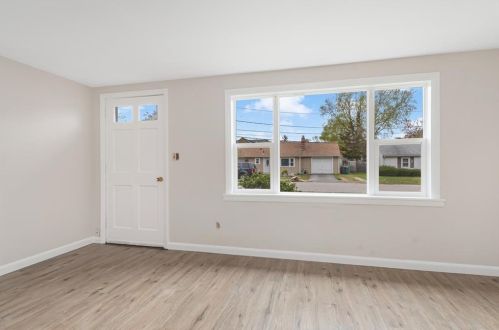 22 Dunbar Ct, Warwick, RI 02886 exterior