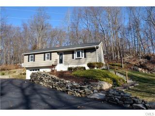 62 Scudder Rd, Newtown, CT 06470 exterior