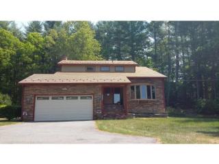 14 Lincoln Ter, Salem, NH 03079 exterior