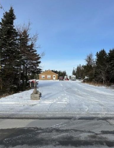 159 High Meadow Rd, Perham, ME 04766 exterior