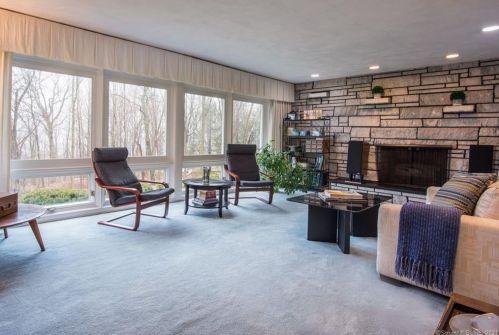 29 Aunt Hack Rd, Danbury, CT 06811 exterior