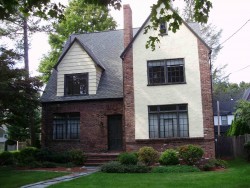 1669 Washington St, Newton, MA 02465 exterior