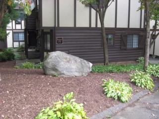 10 Tara Dr, Brookfield-Center, CT 06804 exterior
