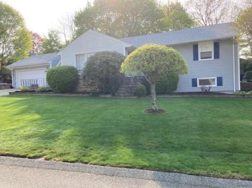 15 Oakcrest Dr, North-Providence, RI 02904 exterior