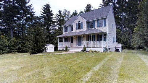 11 Stanwood Ave, Plaistow, NH 03865 exterior