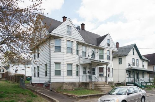 30 Holbrook St, Ansonia, CT 06401 exterior