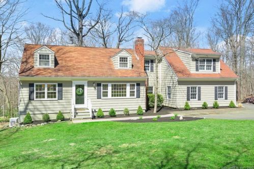 41 Rolling Ridge Rd, Ridgefield, CT 06877 exterior