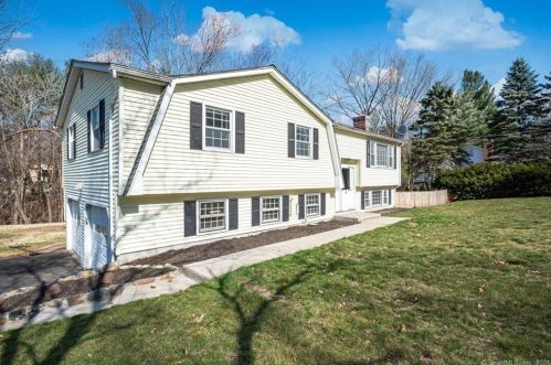 71 Hollow Brook Rd, Windsor, CT 06095 exterior