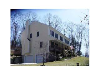 82 Riggs St, Seymour, CT 06478 exterior