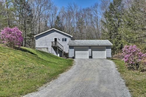 33 Buttercup Ln, Antrim, NH 03440 exterior