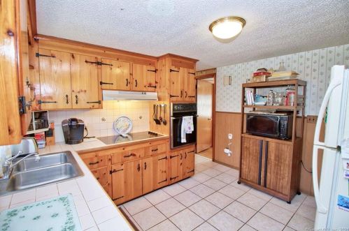 29 Chandler Dr, Waterbury, CT 06712 exterior