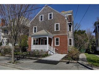 84 Keene St, Providence, RI 02906 exterior