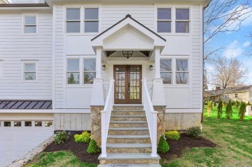 74 Woods End Rd, Stamford, CT 06905 exterior