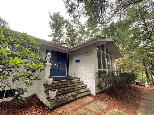 8 Timberhill Ln, Lynnfield, MA 01940 exterior