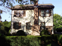 58 Maplewood Ave, Newton, MA 02459 exterior