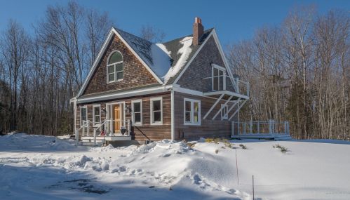 23 Seacoast Rd, Hope, ME 04847 exterior