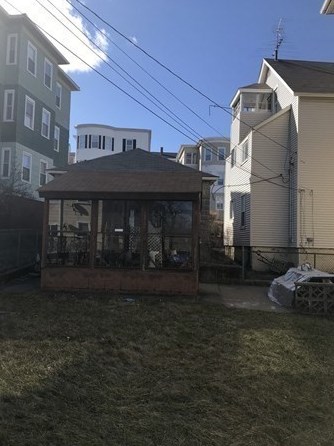 12 Shelby St, Worcester, MA 01605 exterior