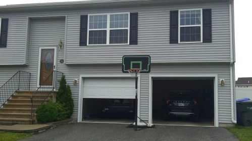 129 Naismith St, Springfield, MA 01104 exterior