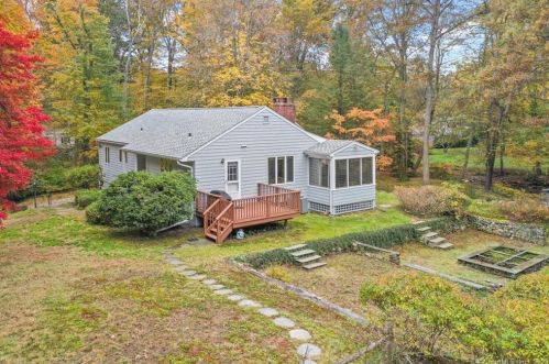 33 Geneva Rd, Norwalk, CT 06850 exterior