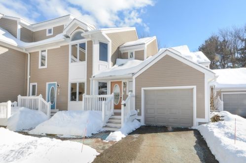 70 Pointe Rok Dr, Worcester, MA 01604 exterior