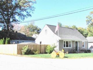 21 Macarthur Dr, Smithfield, RI 02917 exterior