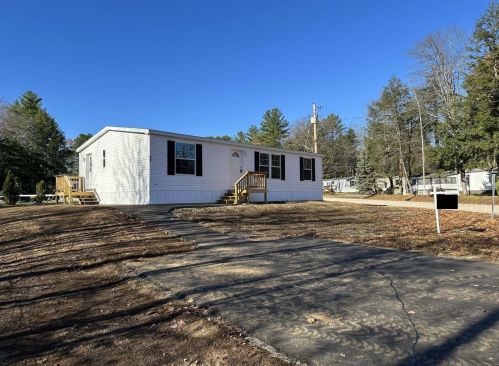 20 Willow St, Tilton, NH 03276 exterior
